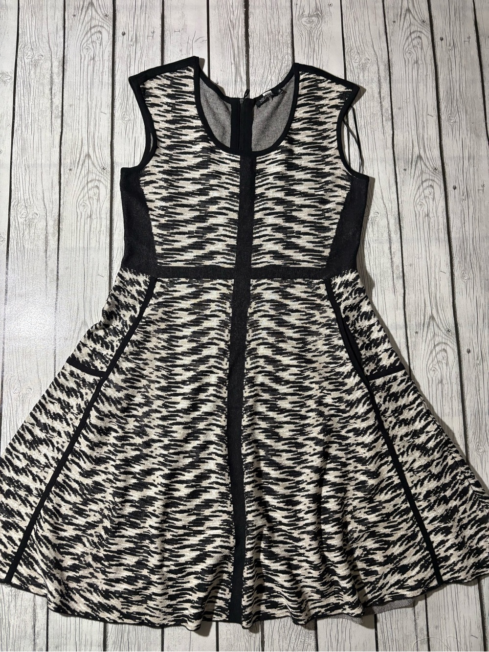 NIC+ZOE Black and Cream Patterned Knit Dress work church casual dress